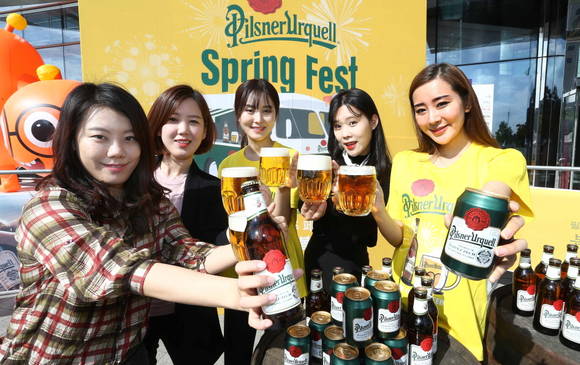 ▲ 맥주 축제 '필스너 스프링 페스트' 개막. ⓒ필스너 우르켈