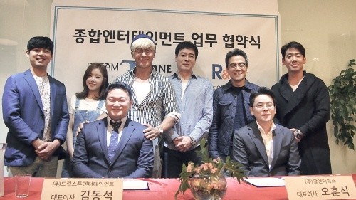 ▲ 드림스톤엔터테인먼트 김동석 대표(좌)와 알앤디웍스 오훈식 대표(우).  ⓒ 사진제공 : 드림스톤엔터테인먼트