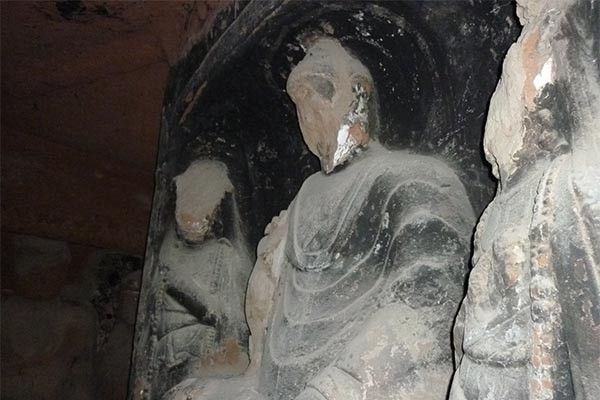 ▲ '문화대혁명' 당시 홍위병에 의해 파괴된 간수성 닝샤족 자치구의 불상. ⓒ위키피디아 공개사진