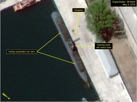 美디지털 글로브社의 상업용 위성이 지난 5월 8일 촬영한 북한 신포항 일대 사진.ⓒ38노스 관련화면 캡쳐