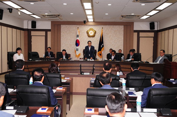 ▲ 충북 진천군의회 임시회 모습.ⓒ진천군의회