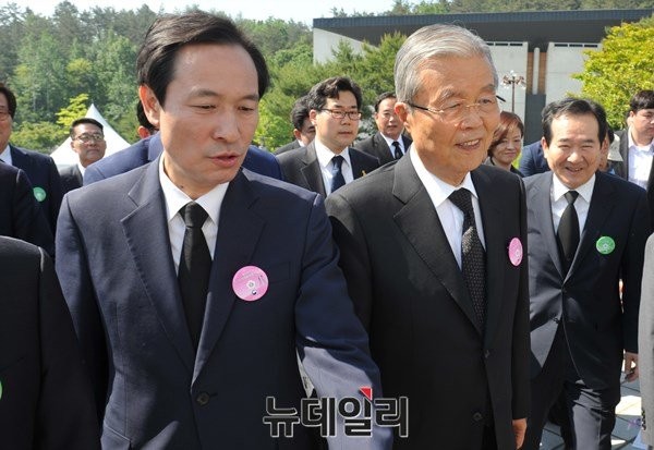 ▲ 더불어민주당 우상호 원내대표가 19일 여권발 정계개편 관련 보도가 잇따르자 "정치 허무주의가 확산할 것"이라며 "정략적 구상을 앞세우는 모습이 바람직하지 않다"고 언급했다. ⓒ뉴데일리 이종현 기자