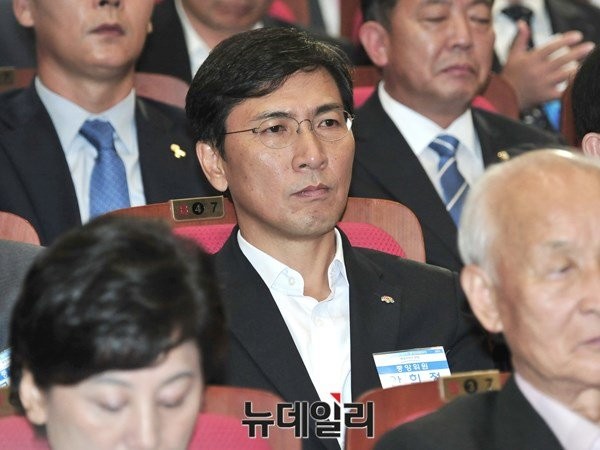 ▲ 더불어민주당 소속 안희정 충남도지사가 대선 출마에 대해 질문하자 "불펜 투수로 몸을 풀겠다"고 말하며 대권 출마를 시사했다. ⓒ뉴데일리 DB
