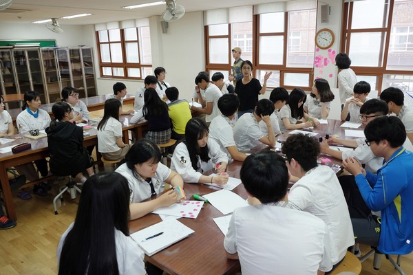 ▲ 고령군이 군민의 다양한 정책개발 수렴을 위해 개최하는 ‘국민디자인단 워크숍’이 24일 고령고등학교에서 열었다.ⓒ고령군 제공