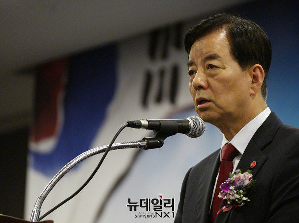 ▲ 한민구 국방부 장관이 세종문화회관 세종홀에서 제13회 병역명문가 시상식에서 축사를 하고 있다. ⓒ 뉴데일리 정상윤 사진기자