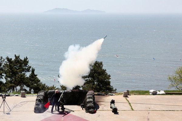 ▲ 대공유도무기 신궁의 품질인증사격 모습 ⓒ 국방기술품질원