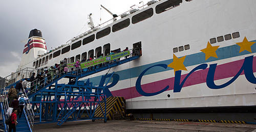 ▲ 여객선 승선 모습. ⓒ해양수산부 제공