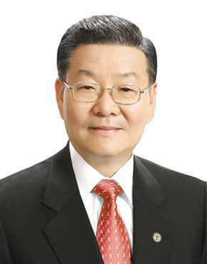 ▲ 이기용 전 충북도교육감.ⓒ충북도교육청