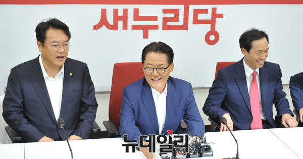 ▲ 여야 3당이 8일 원 구성 협상을 타결한 가운데, 국민의당은 국회부의장 1자리와 교문위·산자위원장 등 2개 상임위원장을 가져가게 됐다. ⓒ뉴데일리 이종현 기자