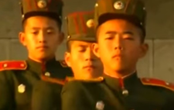 ▲ 훈련을 받는 북한 인민군 모습(기사 내용과 직접적인 관련은 없습니다).ⓒNORTH KOREA TODAY 관련 영상 캡쳐.