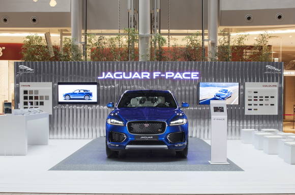 ▲ F-PACE 카페 내부 모습.ⓒ재규어코리아