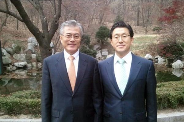 ▲ 서울 지하철 2호선 구의역 스크린도어 사고와 관련해 실질적인 책임을 지고 물러난 사람은 지용호 前서울메트로 감사다. 지용호 前감사는 2012년 '문사모'를 조직, 회장을 맡아 '親문재인' 계열로 알려져 있지만, 야당 측에서는 그를 '86세대 운동권 출신 정치인'으로 분류하고 있다. ⓒ지용호 前서울메트로 감사 블로그 캡쳐