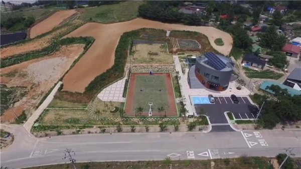 ▲ 증평 둥구나무 쉼터 상공촬영.ⓒ증평군