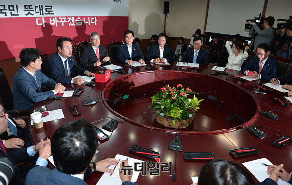 ▲ 새누리당 비상대책위원회의 전경. ⓒ뉴데일리 정상윤 기자