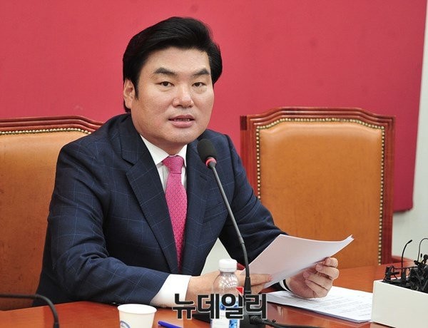 ▲ 새누리당 원유철 원내대표가 17일 한 라디오에 출연해 