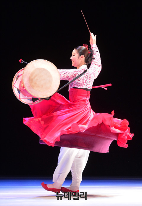 ▲ 장구춤 ⓒ 뉴데일리 정상윤