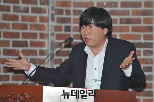 ▲ 이동욱 기자는 1960년 5월 29일 이승만 대통령의 '하와이 망명'은 언론이 만들어낸 허상이라고 지적했다. ⓒ뉴데일리 이종현 기자