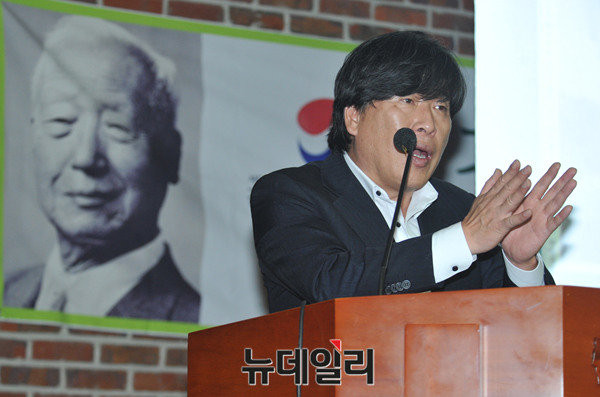 ▲ 이동욱 기자는 건국 대통령 이승만을 잊은 대한민국이 "유다의 자손이 되는 것은 아닌지 불편하다"고 고백했다. ⓒ뉴데일리 이종현 기자