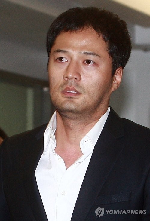 ▲ 26일 오후 서울 서초구 서울성모병원 회의실에서 양철우 장기이식센터장이 배우 김성민의 뇌사판정 이후 장기기증 관련 내용을 브리핑하고 있다.  ⓒ 뉴시스