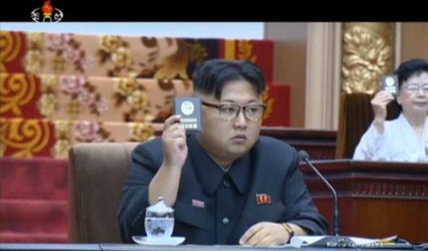 ▲ 29일 북한은 평양에서 열린 '제13기 4차 최고인민회의'에서 김정은을 국무위원장의로 추대했다. 사진은 회의 진행 중, 김정은의 모습.ⓒ北선전매체 중계캡쳐