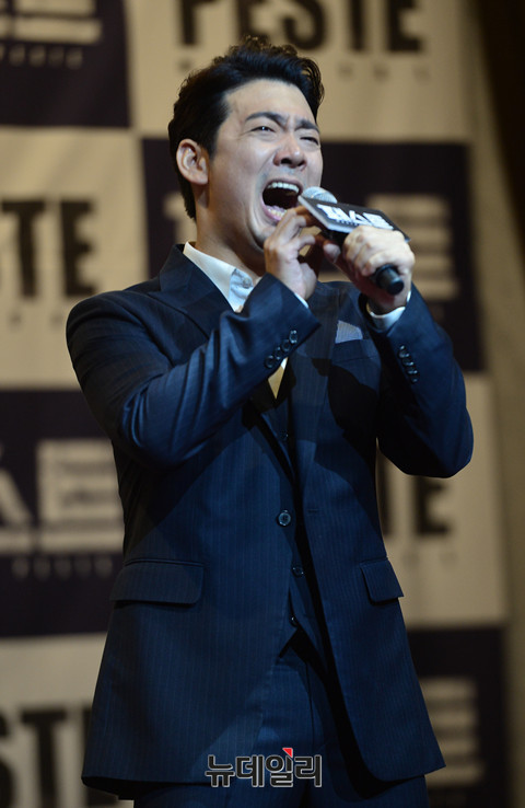 ▲ 제로 열창하는 배우 김도현 ⓒ 뉴데일리 정상윤