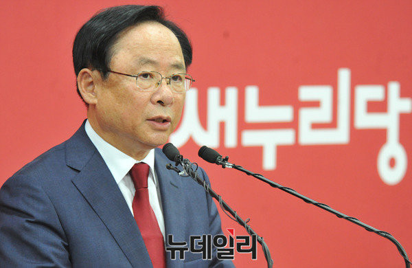 ▲ 새누리당 이주영 의원이 3일 서울 여의도 당사에서 기자회견을 갖고 8·9 전당대회 당대표 경선 출마를 공식 선언하고 있다. ⓒ뉴데일리 이종현 기자