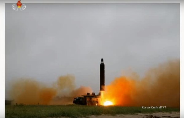 지난 6월 23일 북한은 선전매체를 통해 무수단 중거리 미사일(화성-10호)의 시험 발사가 성공했다며 대대적으로 보도했다.ⓒ北선전매체 중계영상 캡쳐