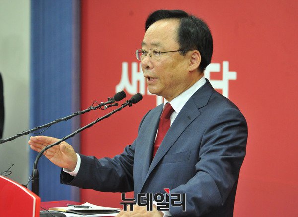 ▲ 새누리당 이주영 의원이 3일 서울 여의도 당사에서 기자회견을 열고 8·9 전당대회 당대표 경선 출마를 공식 선언하고 있다. ⓒ뉴데일리 이종현 기자