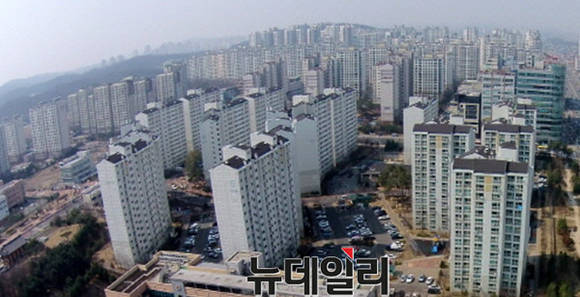 ▲ 신흥 신도시와 택지지구가 원도심 매매가를 크게 웃돌며 위협하고 있다. 사진은 김포한강신도시 전경. ⓒ 뉴데일리