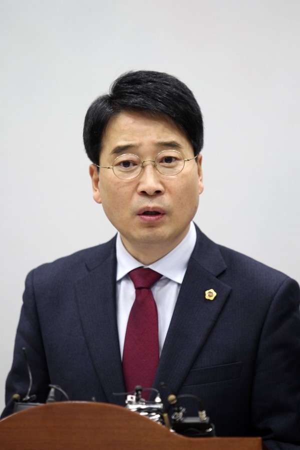 ▲ 윤홍창 충북도의회 예결위원장.ⓒ충북도의회