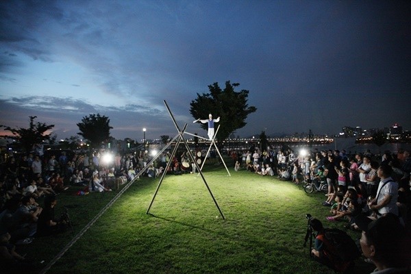 ▲ 한강 노을빛 연희마당. ⓒ서울시 제공