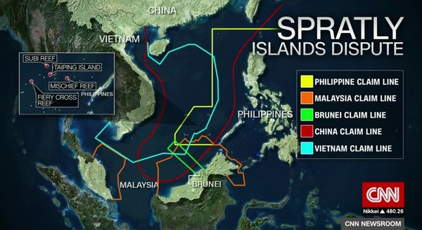 ▲ 네덜란드 헤이그 중재재판소(PCA)가 12일(현지시간) 중국과 필리핀 사이의 남중국해 영유권을 둘러싼 분쟁과 관련해 필리핀 승소 판결을 내렸다. 사진은 남중국해 분쟁국 간 영해권 주장 관련 그래픽.ⓒ美CNN 중계영상 캡쳐