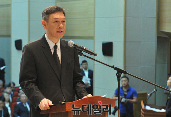 ▲ 최완근 국가보훈처 차장은 19일 건국 대통령 우남 이승만 서거 51주년 추모식에서 "이승만 대통령의 외교적 노력으로 인해 대한민국에 굳건한 안보가 세워졌다"고 전했다. ⓒ뉴데일리 이종현 기자