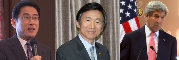 ▲ 아세안 관련 외교장관회의 참석차 라오스를 방문 중인 윤병세 외교장관은 25일 기시다 후미오(岸田文雄) 日외무상과 만나 회담을 가지고 '위안부 합의'의 충실한 이행을 재확인 했다. 같은 날 윤 장관은 존 케리 美국무부 장관과도 회담을 가지고 의견을 교환할 예정이다. 사진은 (왼쪽부터) 기시다 후미오 日외무상, 윤병세 외교장관, 존 케리 美국무장관.ⓒ日GLOBIS 중계영상 캡쳐, 외교부, 英스카이뉴스 중계영상 캡쳐