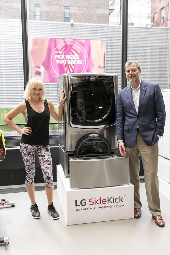 ▲ LG전자 드럼세탁기가 올해 상반기 미국 시장에서 매출액 점유율 27.2%로 1위를 차지했다. ⓒLG전자