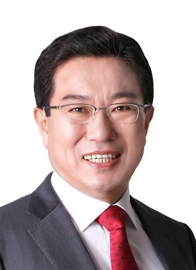 ▲ 새누리당 윤상직 의원은 25일 원자력안전위원회 및 그 소속기관에서 근무하는 공무원에게 사법경찰권을 부여하는 것을 골자로한 법안을 발의했다. ⓒ 윤상직 의원실