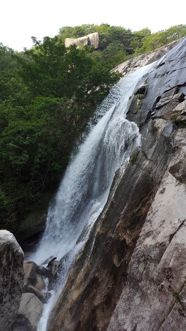 ▲ 제천 금수산 용담폭포 모습.ⓒ제천시