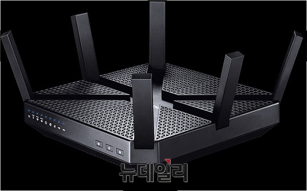 ▲ Archer C3200은 기가비트 Wan과 Lan을 지원해서 최고의 사용성을 보장한다..ⓒ티피링크