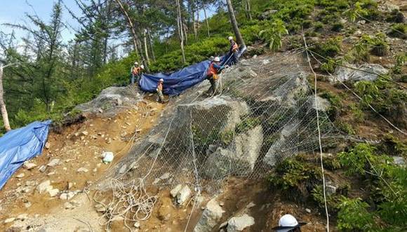 ▲ 선로변 비탈면 보강공사.ⓒ코레일