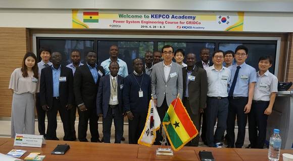 ▲ 한국전력과 한국뉴욕주립대학교는 지난 6월 27일부터 이달 5일까지 가나 송전망공사(GRIDCo) 전력계통분야 엔지니어를 대상으로 초청연수를 진행했다. ⓒ 한국전력
