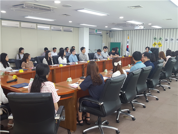 ▲ 서울교육청 산하 북부교육지원청이 새내기 공무원 청렴의식을 고취하기 위한 1:1 멘토링 프로그램을 운영하는 모습 ⓒ 서울교육청