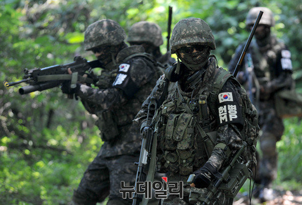 ▲ 3일 육군 1사단 수색대대 수색 7팀의 훈련 공개현장 모습, ⓒ뉴데일리 이종현 사진기자