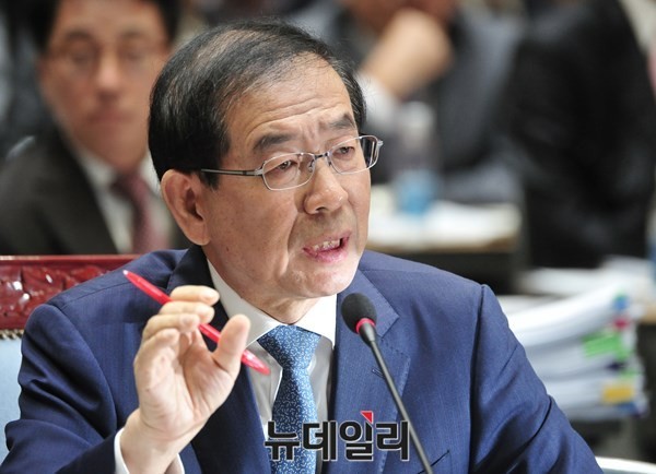 지난해 10월, 박원순 시장이 서울시에 대한 국회 국정감사에서, 아들 박주신씨 병역의혹 관련 질의를 받고 답변하고 있다. ⓒ 뉴데일리DB