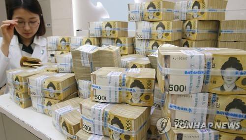 ▲ 올 상반기 5만원권의 환수율이 50.7%에 그치면서 5만원권 지폐가 지하경제를 활성화시키는 것 아니냐는 우려가 나오고 있다.  ⓒ 연합뉴스
