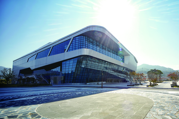 ▲ 지난 2013년 12월 준공된 석우문화체육관 전경.ⓒ청주대