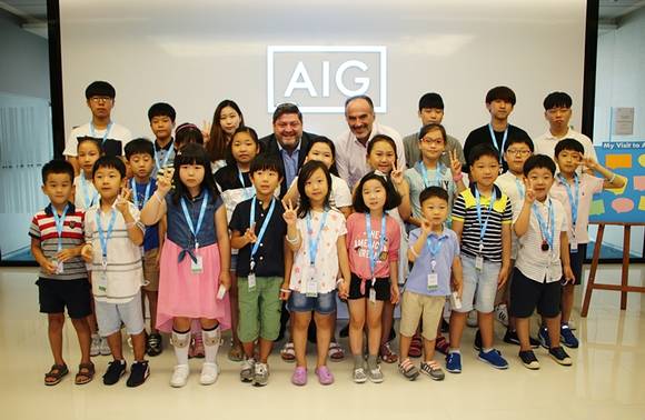 ▲ '브링 유어 키즈 투 워크 데이(Bring Your Kids to Work Day)' 행사 기념사진ⓒAIG손해보험