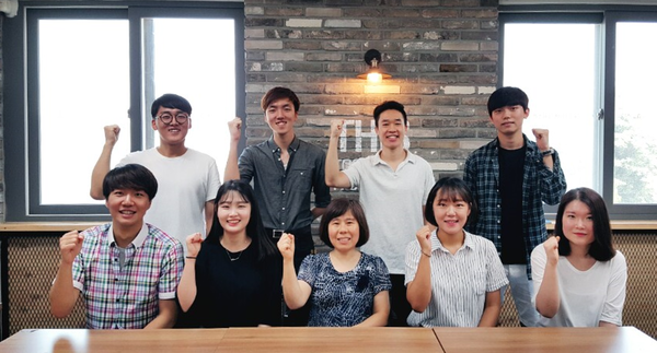 ▲ (윗줄부터 시계방향) 류황민, 선성규, 김동현, 고상인, 이송미, 임지원, 이영희 단장, 최혜린, 조병관.ⓒ충북대