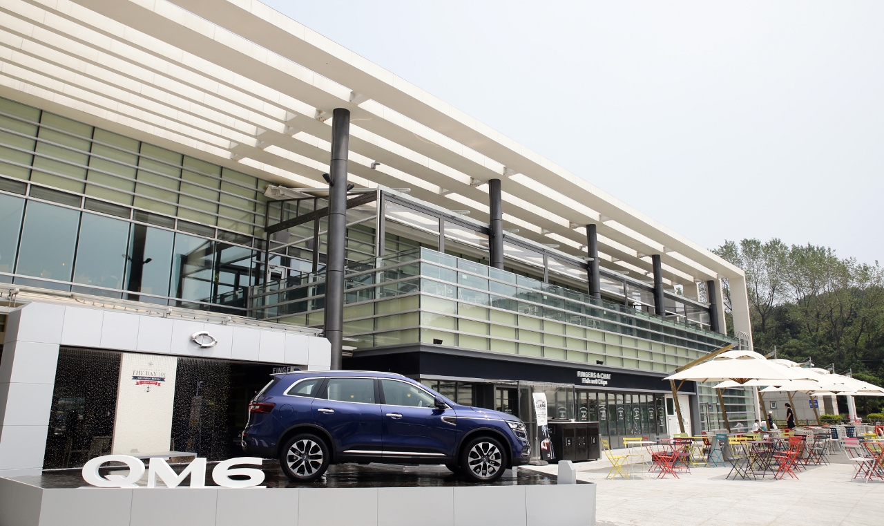 ▲ 부산 해운대 더베이101에 전시된 QM6.ⓒ르노삼성자동차