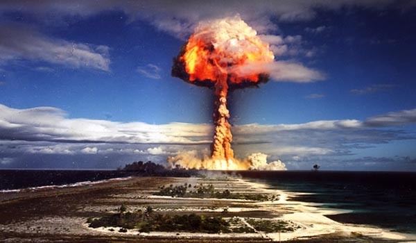 ▲ 과거 핵실험 장면. 앞으로는 미국의 '핵우산' 아래 있다고 해도 이런 폭발을 본 뒤에야 핵반격을 할 수 있을지도 모른다. ⓒ국제핵무기폐기캠페인 홈페이지 캡쳐
