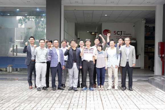 ▲ CJ오쇼핑 해외법인 주재원들이 SCJTV에 모여 동남아 워크숍을 진행했다. ⓒ뉴데일리경제